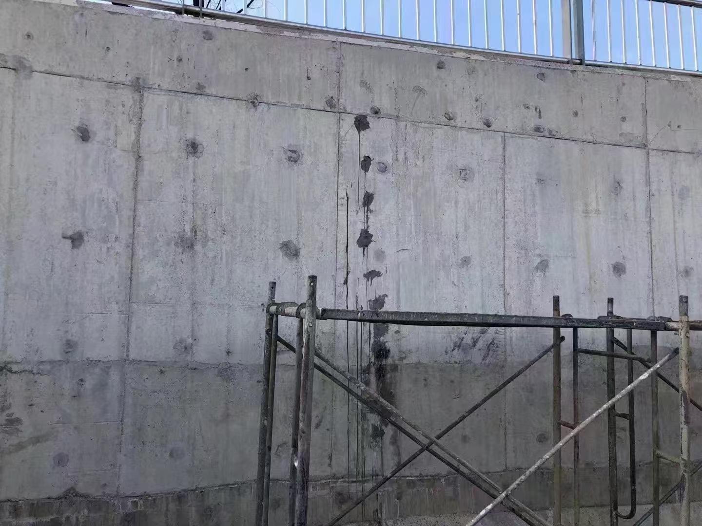 修补前