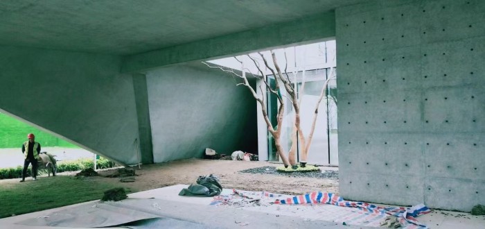 杭州桃李湖滨售楼部清水混凝土修复保护项目施工现场效果图2