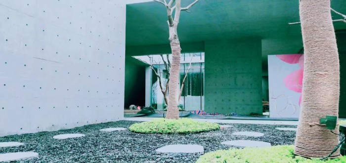 杭州桃李湖滨售楼部清水混凝土修复保护项目施工现场效果图3