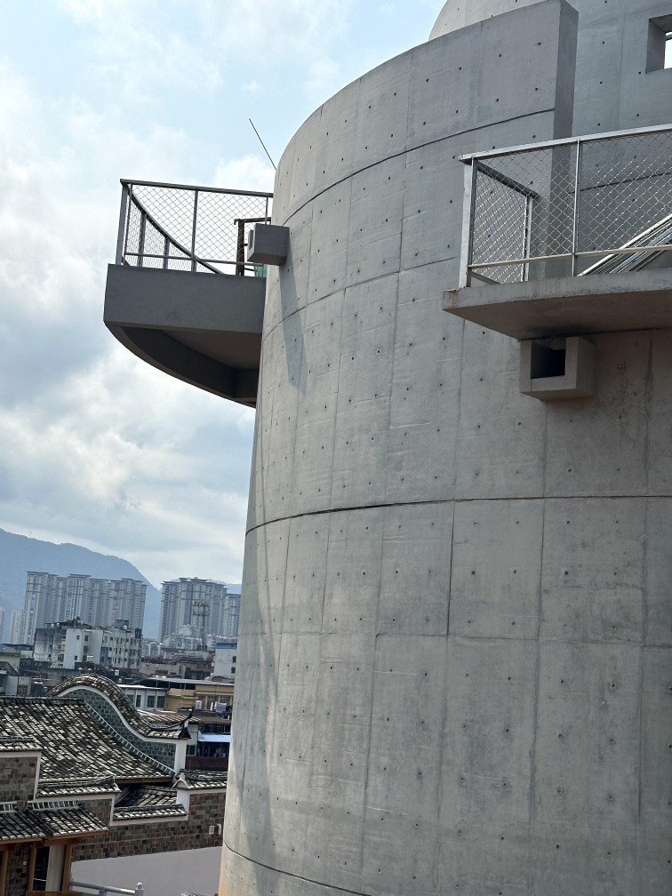 福建南平芝山公园圆筒清水混凝土保护项目施工现场效果图4