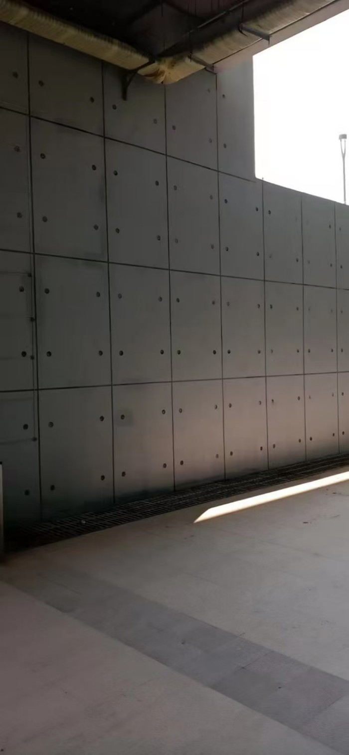 宁东光伏升压站防火墙清水混凝土保护项目施工现场效果图3
