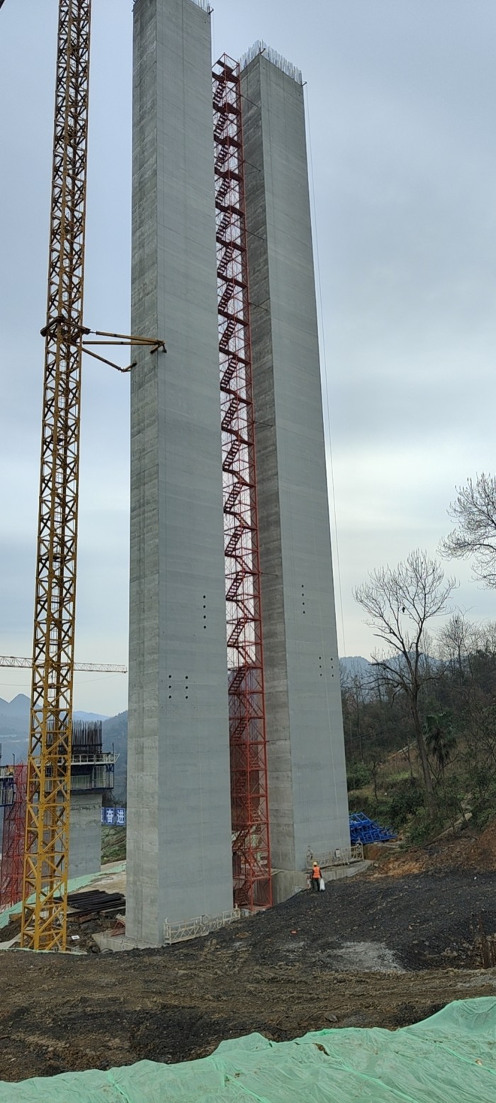 贵州乌江特大桥清水混凝土施工工艺施工现场效果图3