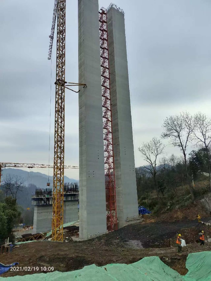 贵州乌江特大桥清水混凝土施工工艺施工现场效果图4