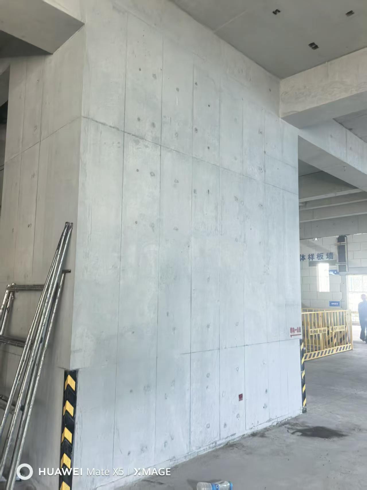 房建顶板色差现场图片5