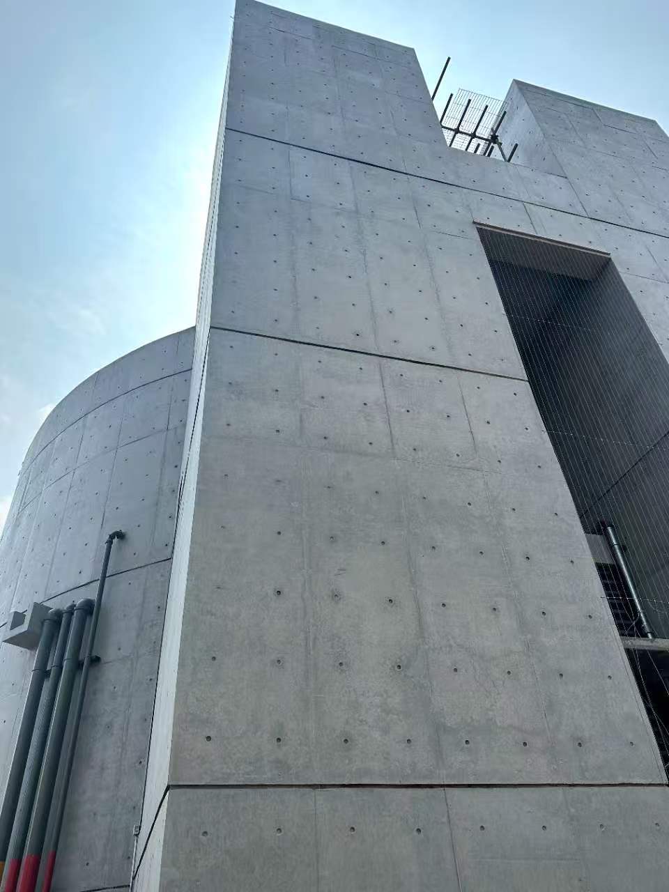 圆筒清水混凝土保护剂现场图片5